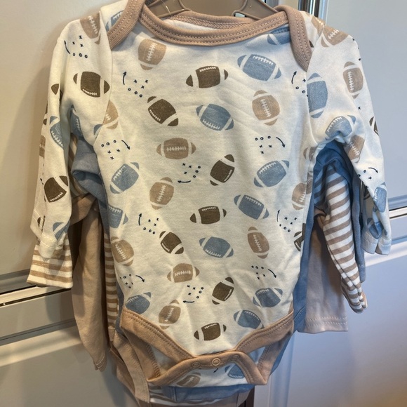 chick pea Cream and Tan Football 5 Piece Bodysuit Set Sunday Funday with Dad - Picture 2 of 5